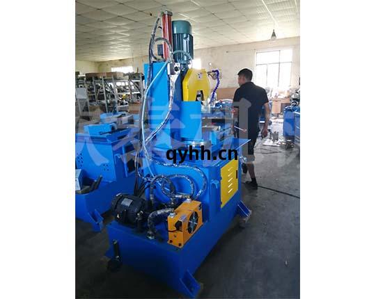 350半(ban)自(zi)動切(qie)管機